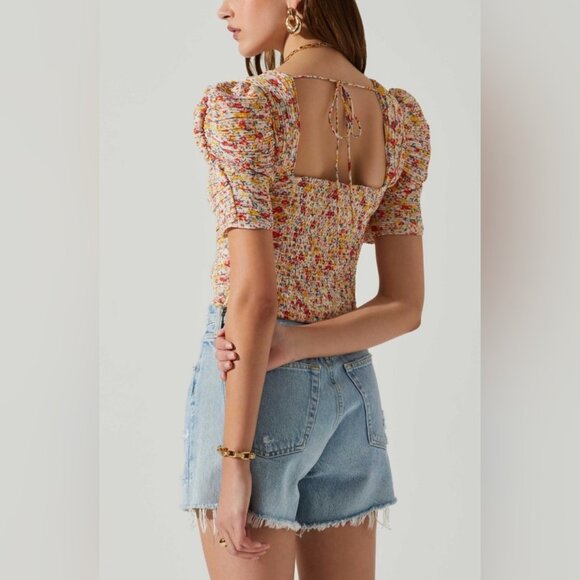 NWT Women's ASTR THE LABEL Floral Smocked Sweetheart Neckline Top | Size XL - Picture 2 of 14